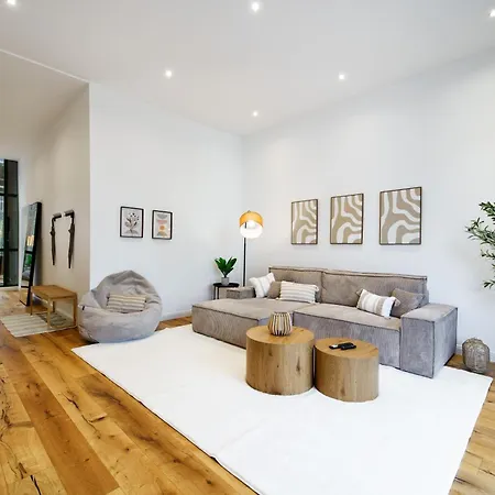 Luxurioeses 3-Zimmer-Apt I Terrasse I Familienfreundlich I Kueche I Netflix I Kostenloser Parkplatz I 125 M2 * Wiesbaden