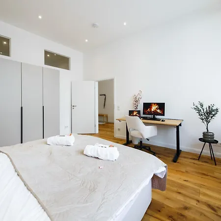 Lejlighed Luxurioeses 3-Zimmer-Apt I Terrasse I Familienfreundlich I Kueche I Netflix I Kostenloser Parkplatz I 125 M2