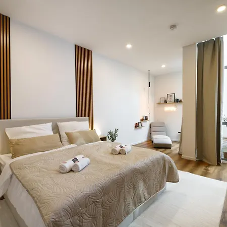 Apartament Luxurioeses 3-Zimmer-Apt I Terrasse I Familienfreundlich I Kueche I Netflix I Kostenloser Parkplatz I 125 M2 Wiesbaden