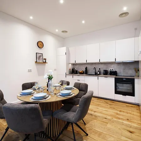 Luxerioeses 3 L Terrasse L Kueche L Balkon L Parkplatz L Netflix L 125 M2 *