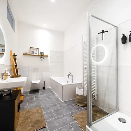 Luxurioeses 3-Zimmer-Apt I Terrasse I Familienfreundlich I Kueche I Netflix I Kostenloser Parkplatz I 125 M2 Lejlighed Wiesbaden