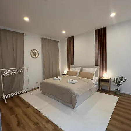 Luxurioeses 3-Zimmer-Apt I Terrasse I Familienfreundlich I Kueche I Netflix I Kostenloser Parkplatz I 125 M2 Lejlighed Wiesbaden