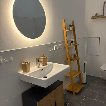 Lejlighed Luxurioeses 3-Zimmer-Apt I Terrasse I Familienfreundlich I Kueche I Netflix I Kostenloser Parkplatz I 125 M2