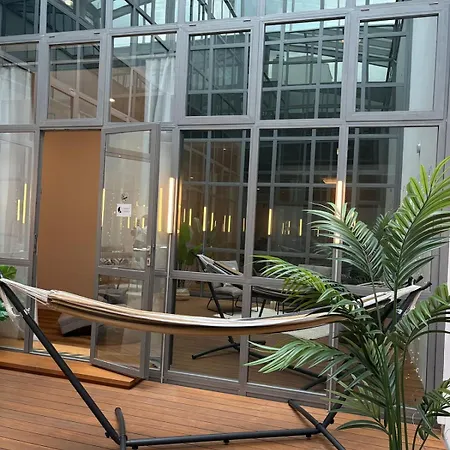 Apartament Luxurioeses 3-Zimmer-Apt I Terrasse I Familienfreundlich I Kueche I Netflix I Kostenloser Parkplatz I 125 M2 *