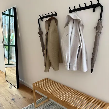Luxurioeses 3-Zimmer-Apt I Terrasse I Familienfreundlich I Kueche I Netflix I Kostenloser Parkplatz I 125 M2