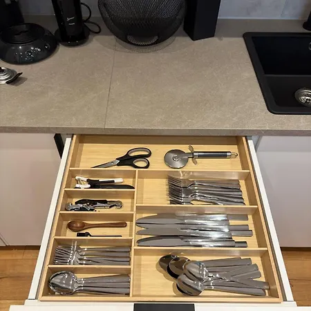 Luxerioeses 3 L Terrasse L Kueche L Balkon L Parkplatz L Netflix L 125 M2 * 비스바덴