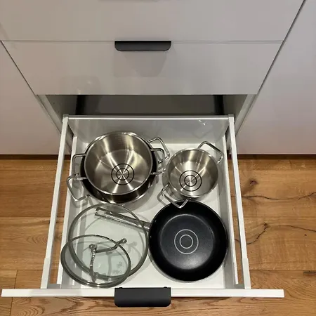 Lägenhet Luxurioeses 3-zimmer-apt I Terrasse I Familienfreundlich I Kueche I Netflix I Kostenloser Parkplatz I 125 M2 Wiesbaden