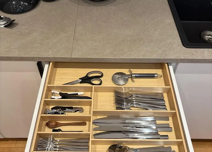 Luxerioeses 3 L Terrasse L Kueche L Balkon L Parkplatz L Netflix L 125 M2 * فيسبادن